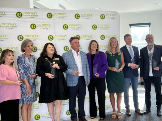 Dr Donny Quick accepts dental professional award 2024